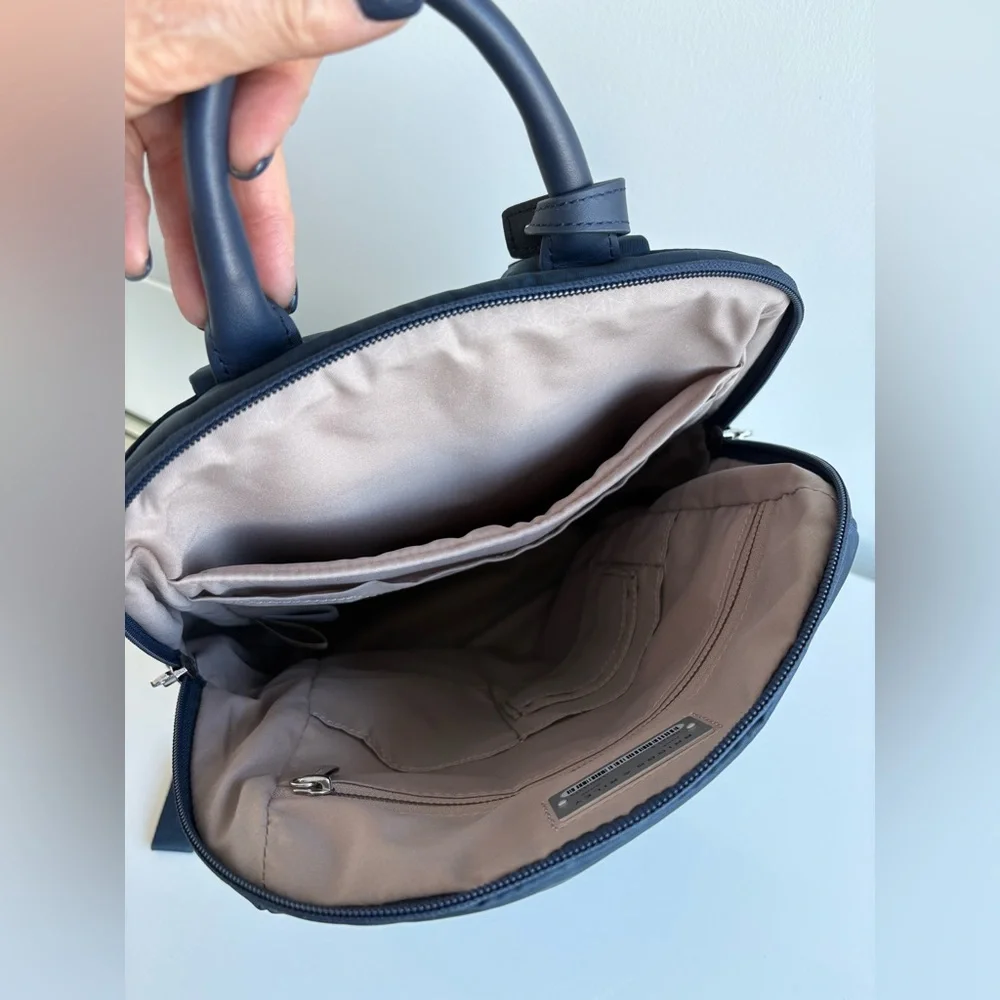 NWOT Briggs & Riley slim Rhapsody navy backpack - Picture 12 of 15